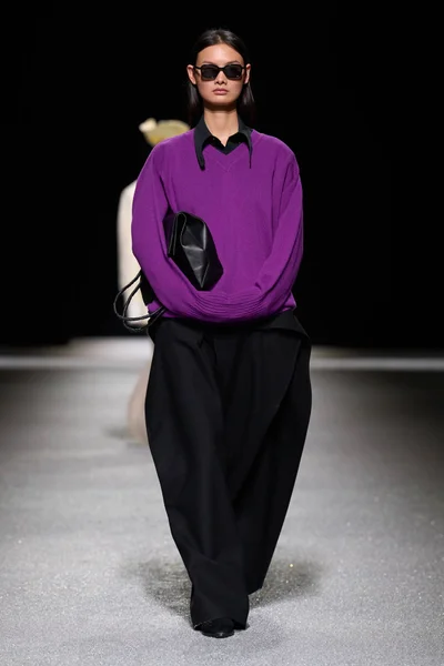 Look 35